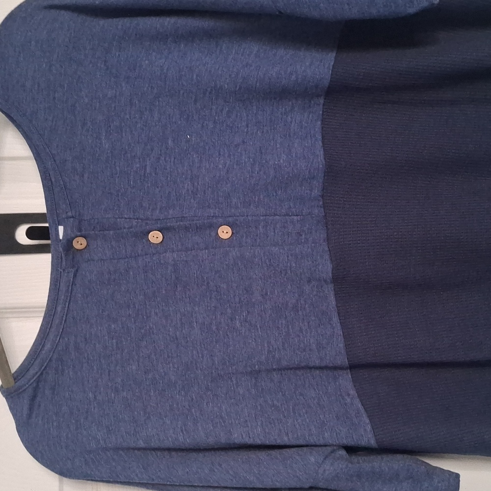 Women's Blue Colorblock Top - Picture 3 of 3